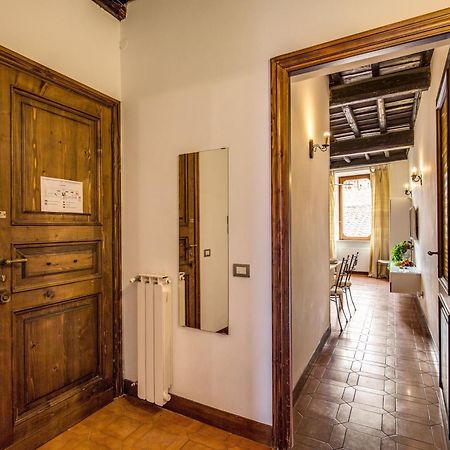 Elegant Apartment Behind The Colosseum Рим Екстериор снимка