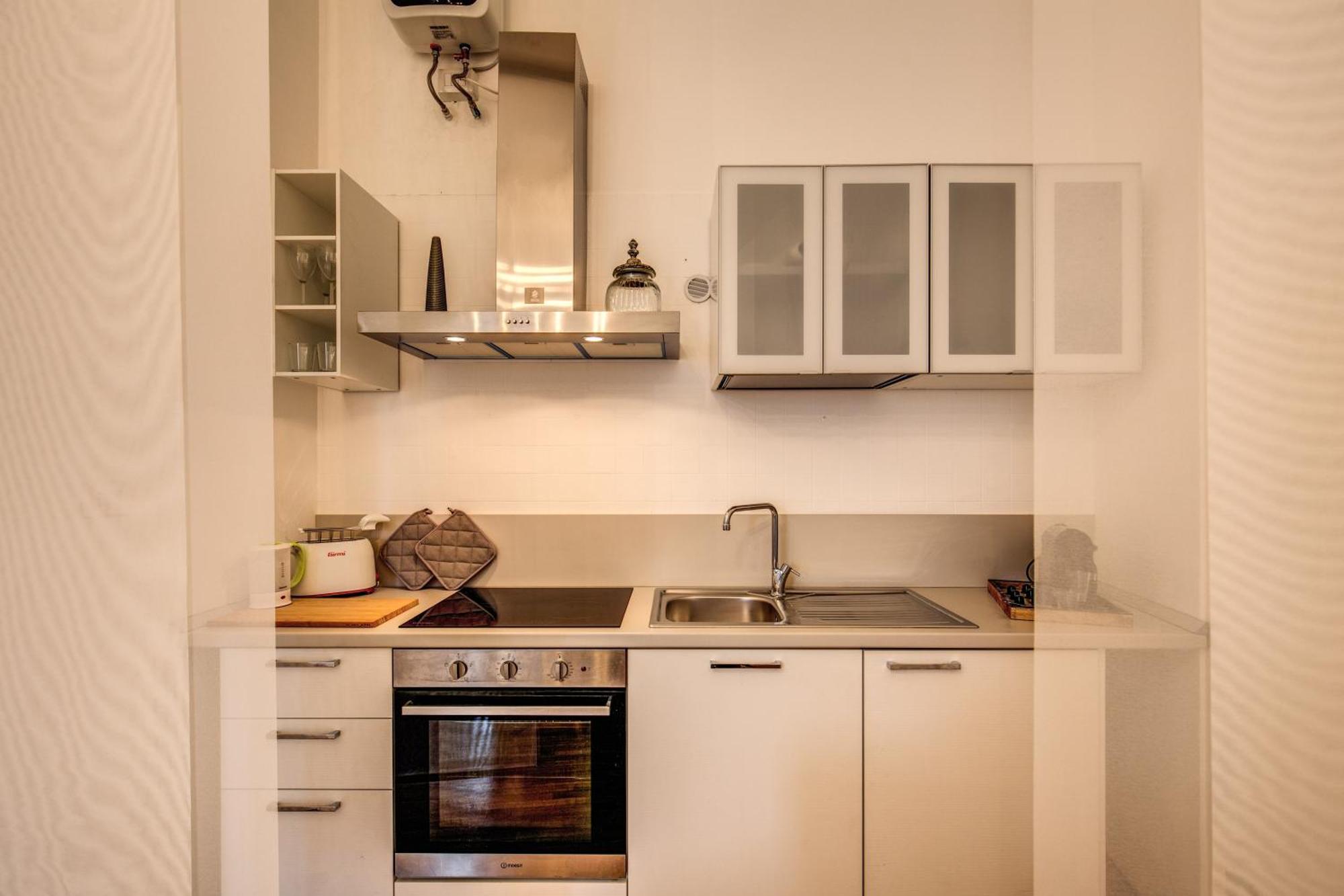 Elegant Apartment Behind The Colosseum Рим Екстериор снимка