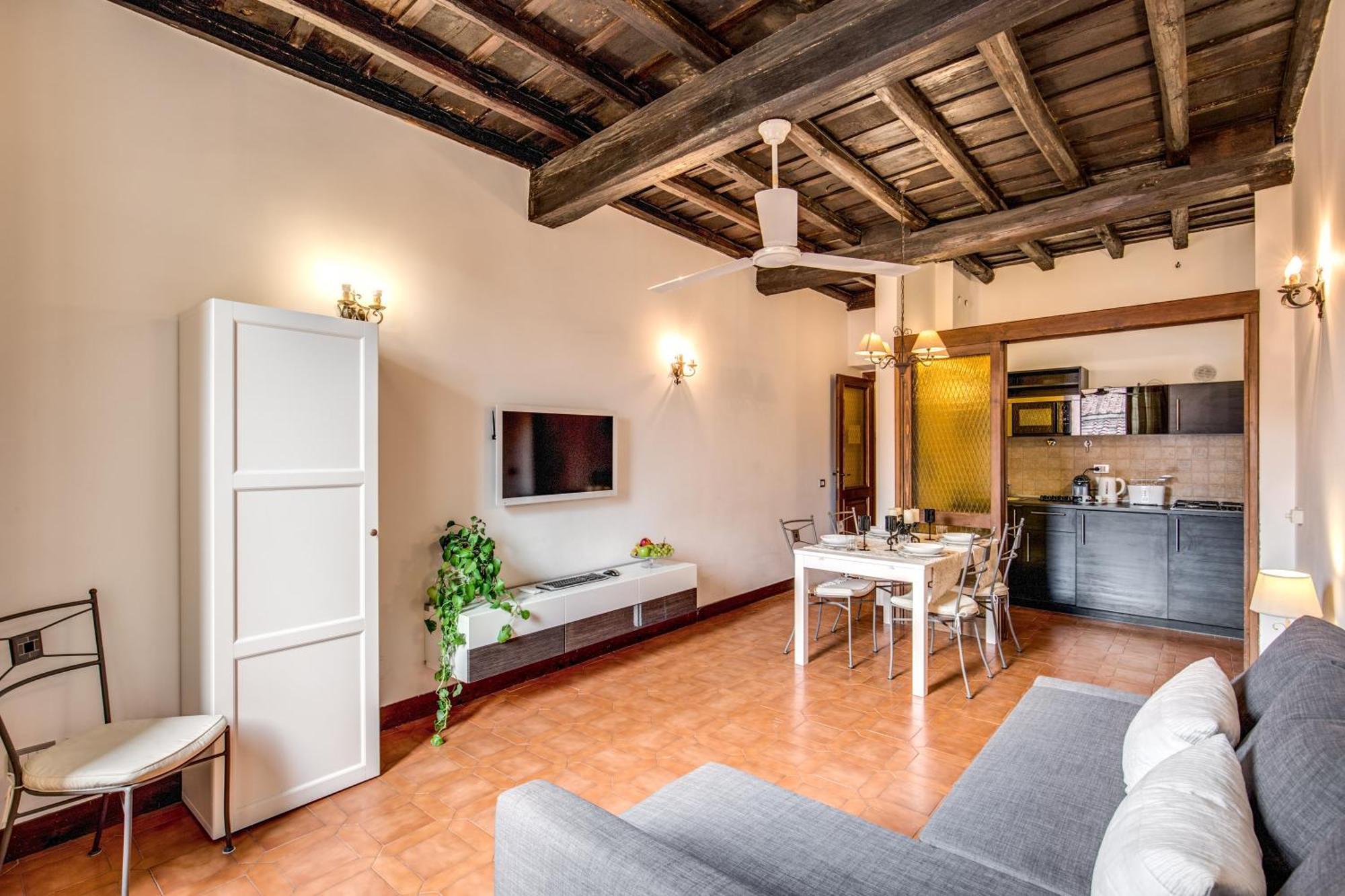 Elegant Apartment Behind The Colosseum Рим Екстериор снимка