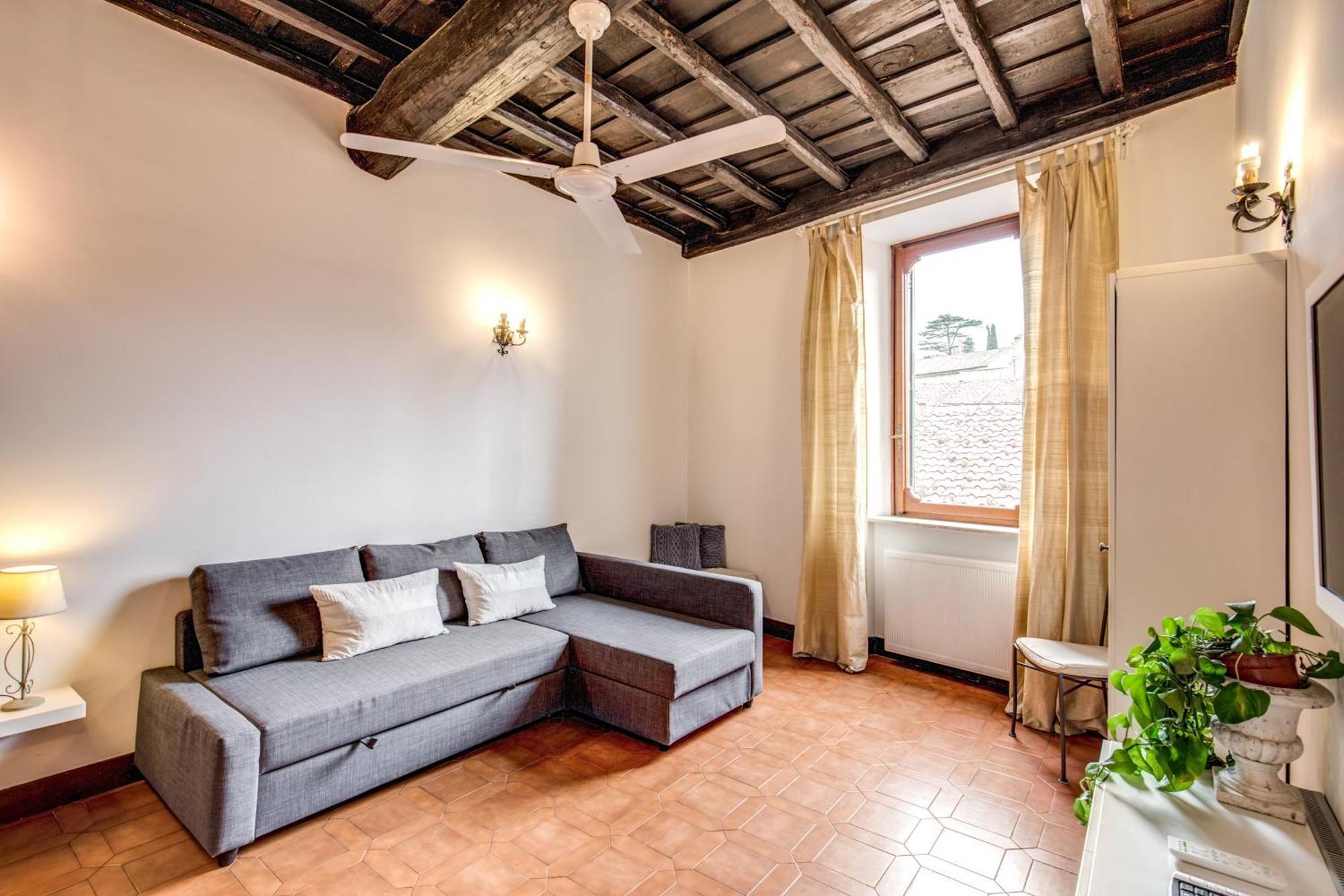 Elegant Apartment Behind The Colosseum Рим Екстериор снимка