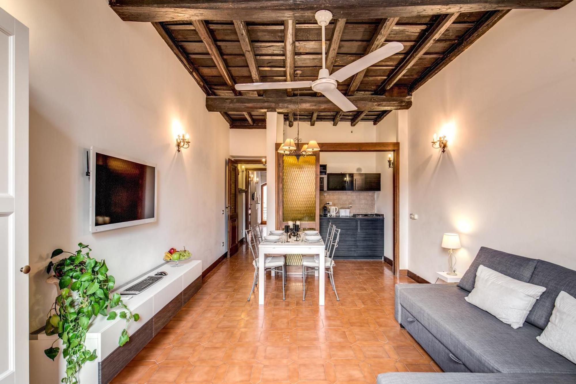 Elegant Apartment Behind The Colosseum Рим Екстериор снимка