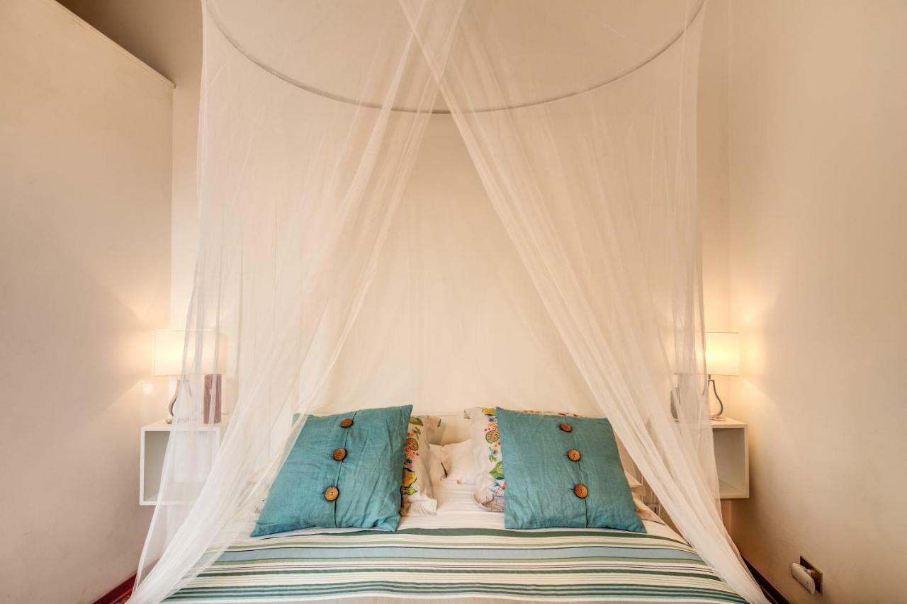 Elegant Apartment Behind The Colosseum Рим Екстериор снимка